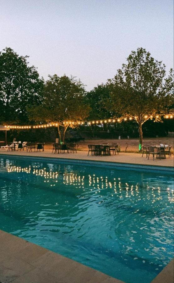 Ikinci Yeniyol Chabiant Guesthouse Chateau Monolit מראה חיצוני תמונה