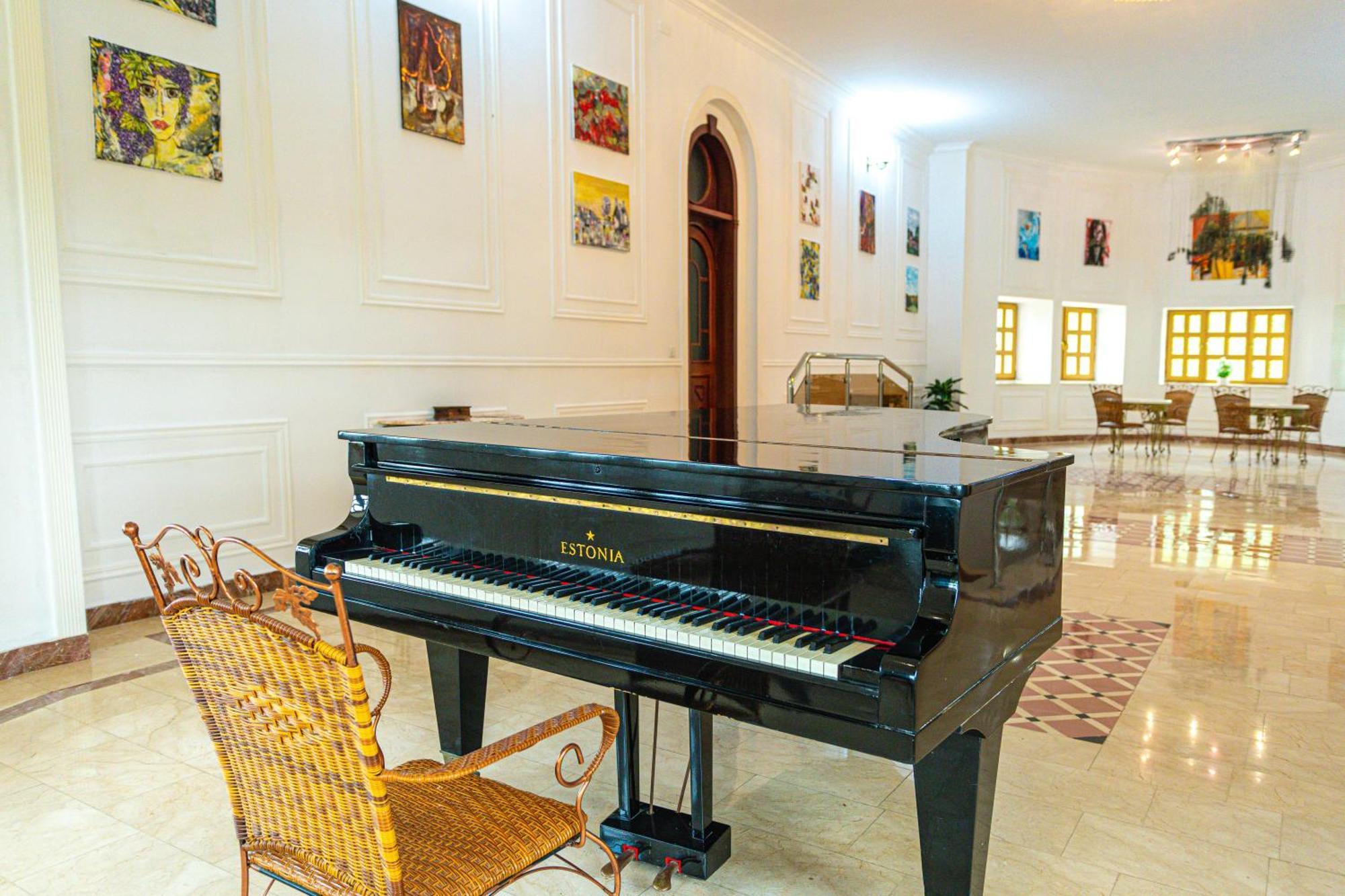 Ikinci Yeniyol Chabiant Guesthouse Chateau Monolit מראה חיצוני תמונה
