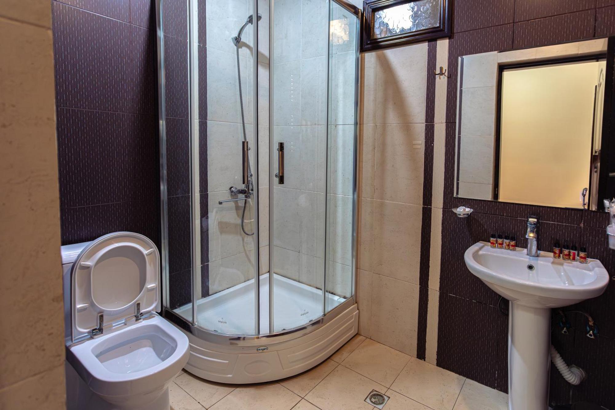 Ikinci Yeniyol Chabiant Guesthouse Chateau Monolit מראה חיצוני תמונה